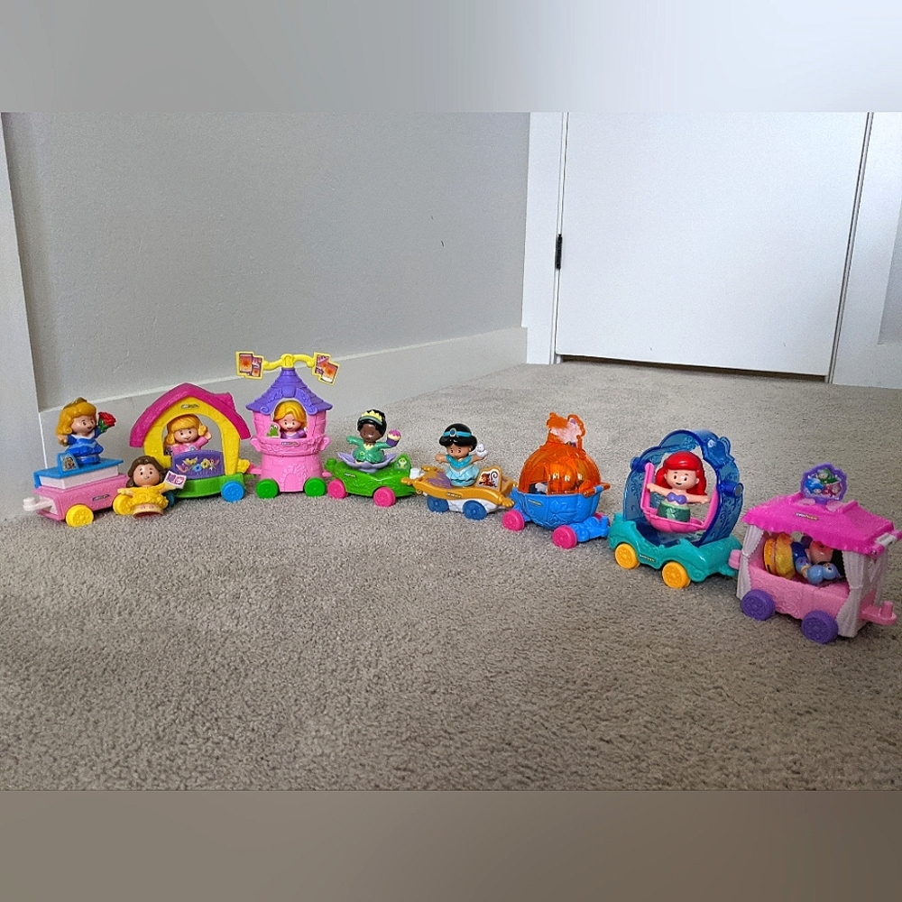 Fisher Price Little People Disney Princess Parade Floats